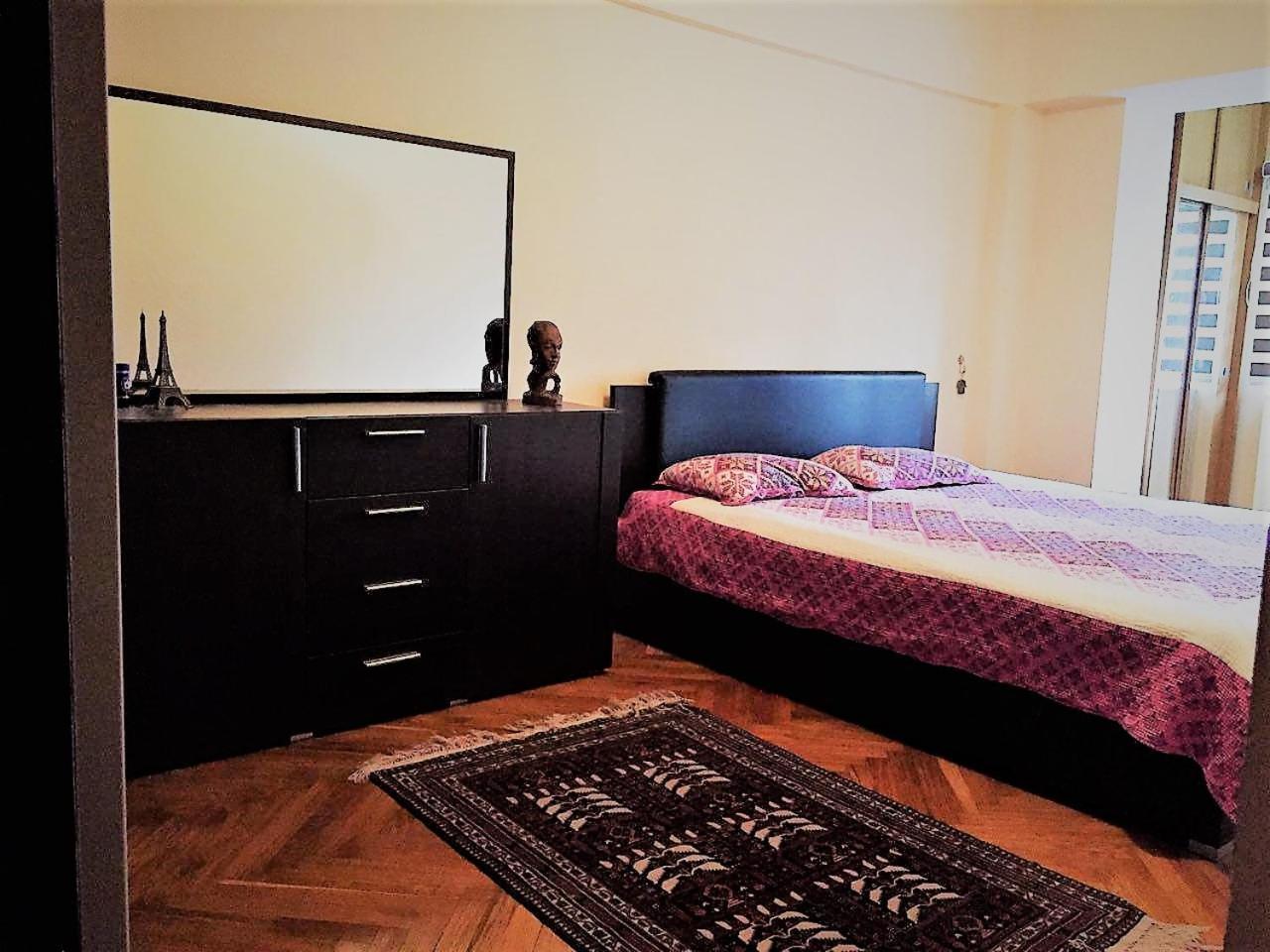 Pangsapuri 100 m² dengan 3 bilik tidur dan 1 bilik mandi peribadi di Daerah Shaykhontohur Tashkent Luaran gambar