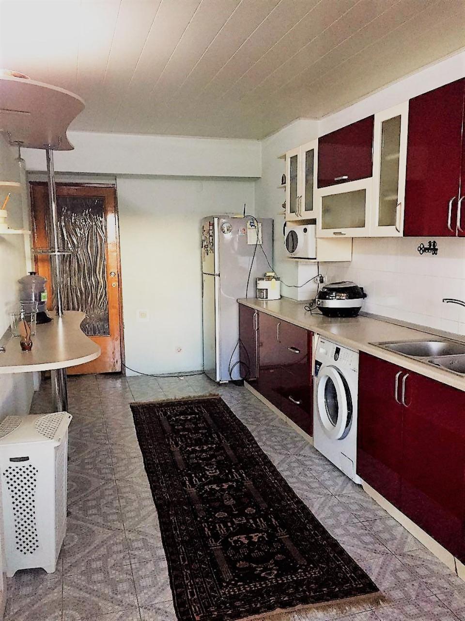 Pangsapuri 100 m² dengan 3 bilik tidur dan 1 bilik mandi peribadi di Daerah Shaykhontohur Tashkent Luaran gambar