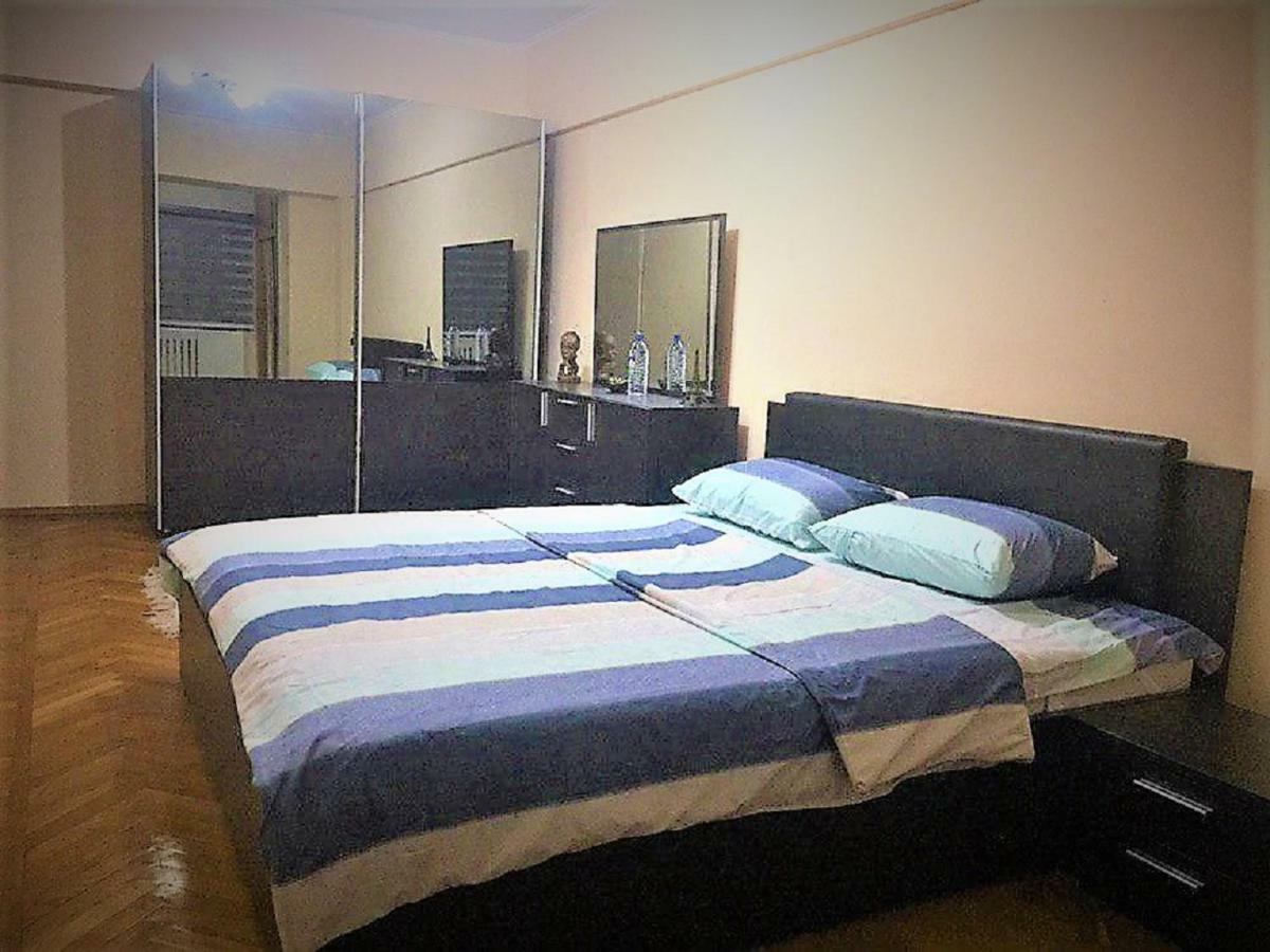 Pangsapuri 100 m² dengan 3 bilik tidur dan 1 bilik mandi peribadi di Daerah Shaykhontohur Tashkent Luaran gambar
